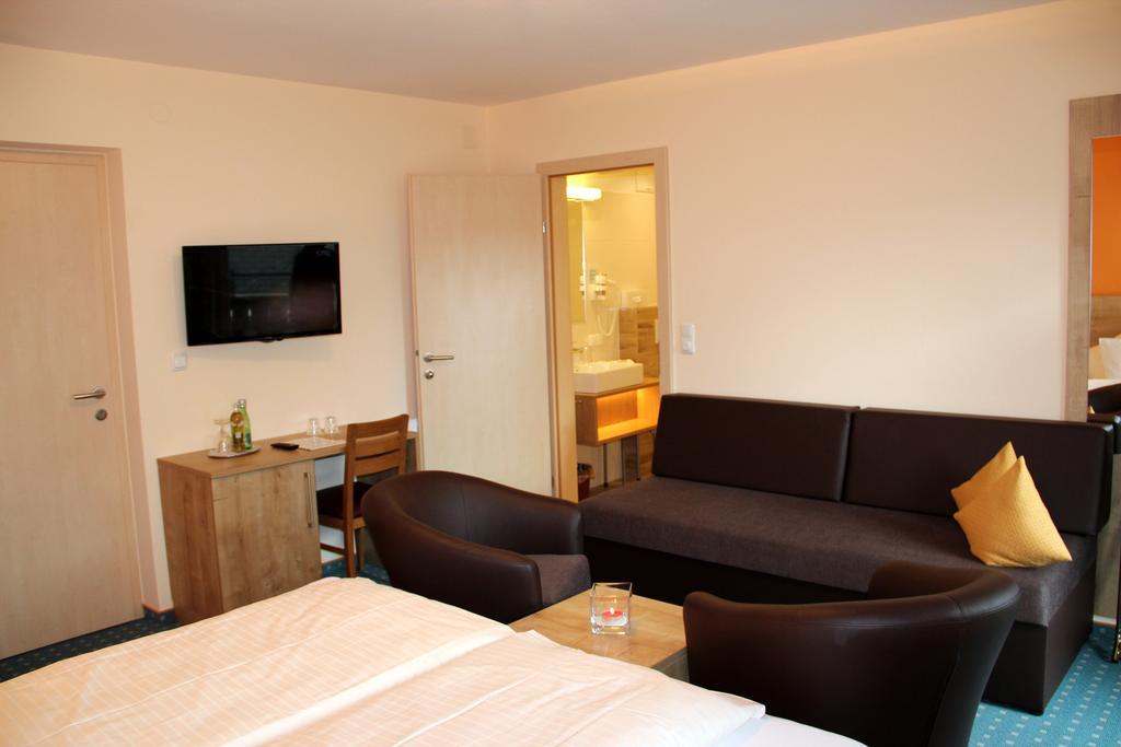 Hotel Hotel-pension Falkensteiner 3*